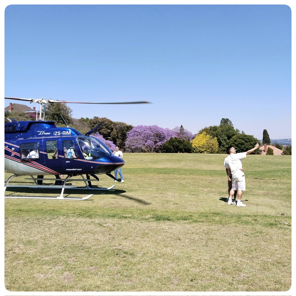 MicroAdventure5's tweet image. J A C A R.A N D A  W A L K I N G  &  H E L I  R I D E S🎉
-----------------------------------------
Stunning Saturday morning we had with the wonderful Joburgers on the Jacaranda Walking and Heli flips 🚁 a collab btwn @fsjohannesburg
@bastionaviation & @JohannesburgIYP