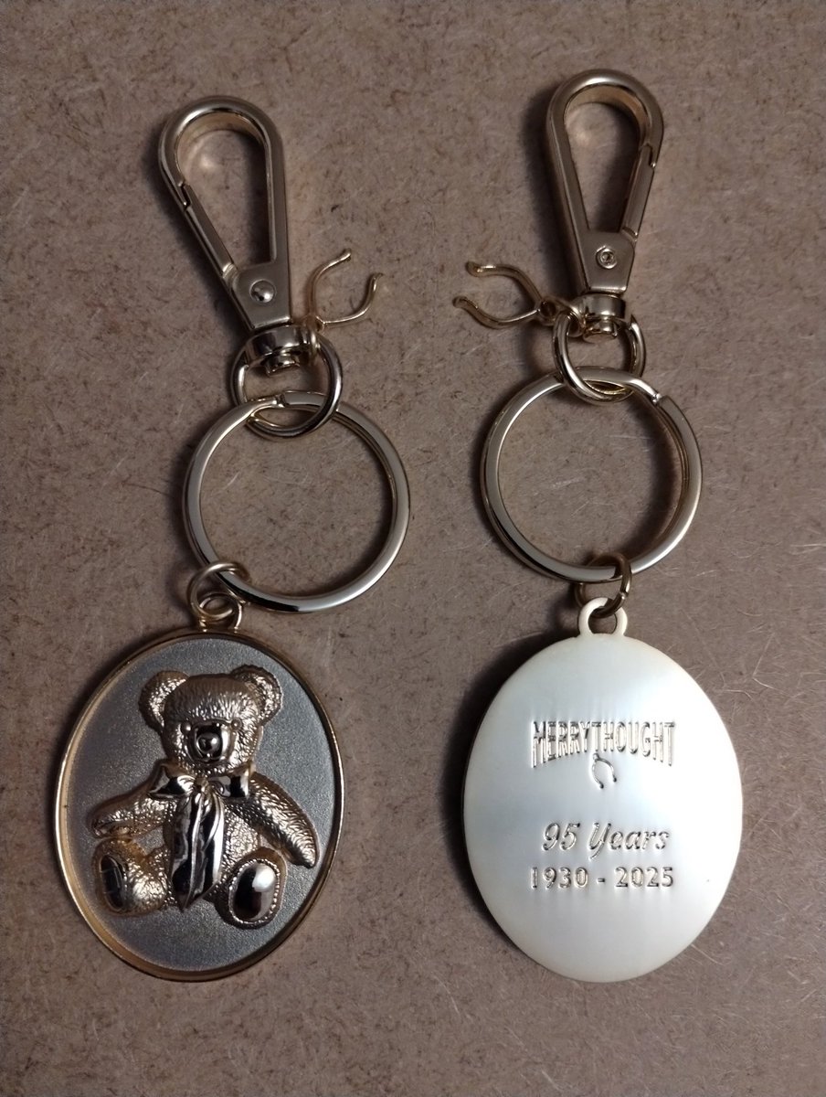 TourGuideTed's tweet image. For #BeMoreToddy Day we have had 2 Merrythought 95th Anniversary Keyrings donated to raffle off. To enter, make a donation to any charity (any amount) &amp;amp; message me confirmation/proof. Will announce winners at 5pm UK GMT (or later if I forget). Will post Worldwide if I can!!