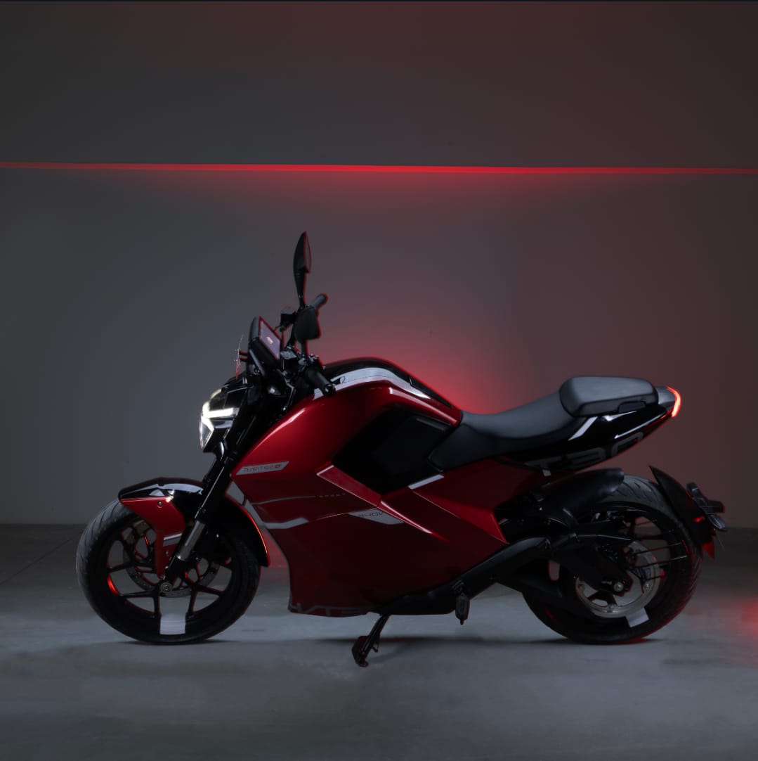 DineshArjunV's tweet image. This week is a big one for us because we are finally handing over the T30 to the media for their first rides!

It honestly feels a bit surreal. 

From our first sketch back in 2018 to now seeing the T30 ready to be experienced by others, it’s been a long and exciting journey.

It…