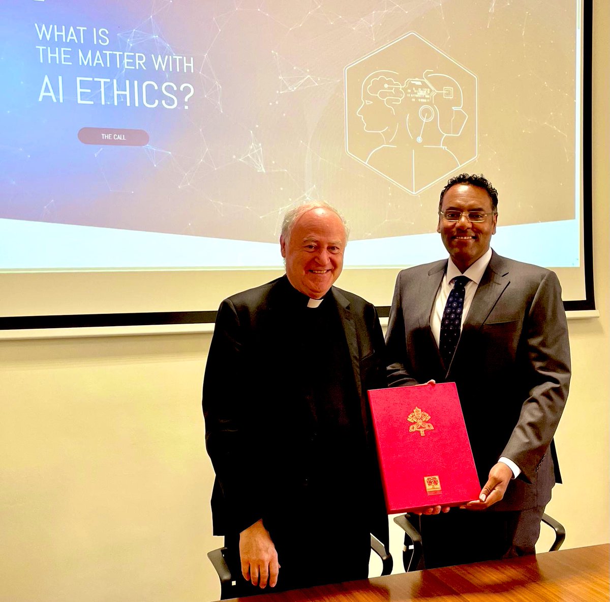 Sebastian Niles, President of <a href="/salesforce/">Salesforce</a> , signs the Rome Call. Msgr. Pegoraro, President of <a href="/PontAcadLife/">Pontifical Academy for Life</a> : "Global leaders such as Salesforce can develop concrete solutions for the application of the principles of the Rome Call”. #artificial_intelligence