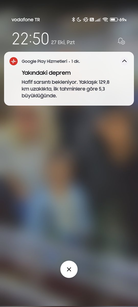 Mesaj geldiği gibi sallandık çok kötüydü geçmiş olsun #deprem