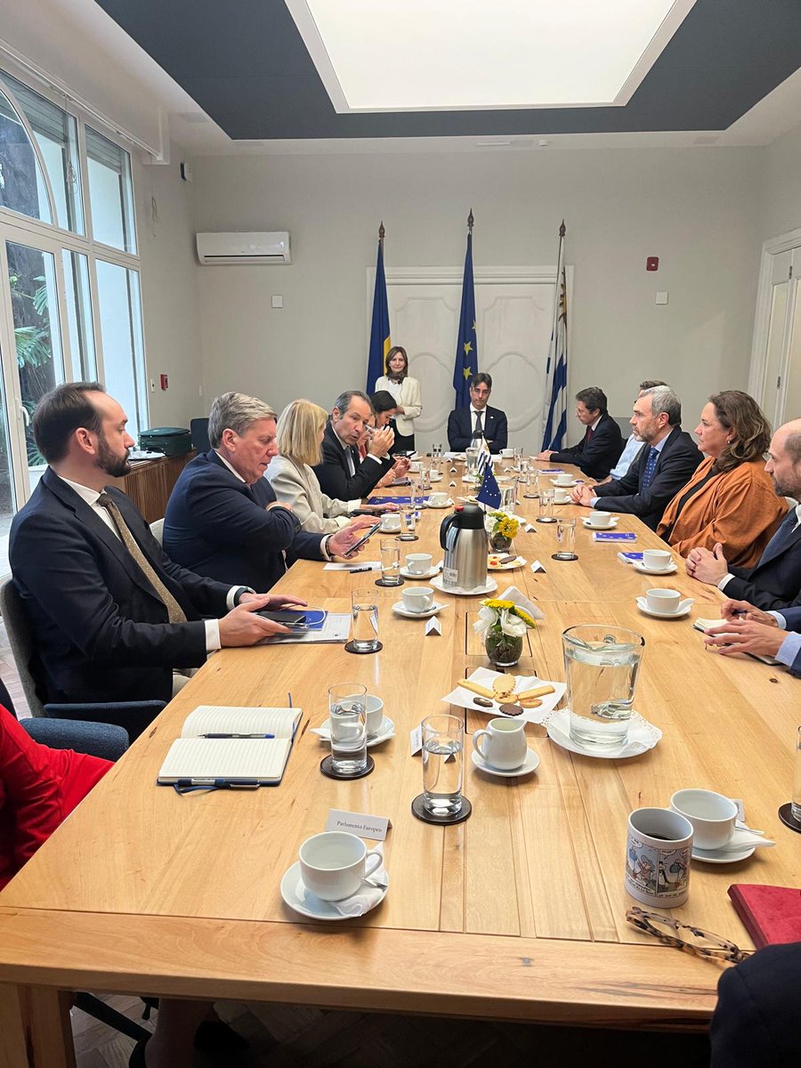 Para conocer el punto de vista del sector empresarial, la delegación del <a href="/Europarl_EN/">European Parliament</a> para las relaciones con Mercosur se reunió con representantes de empresas europeas presentes en Uruguay y Cámaras de Comercio binacionales europeas.