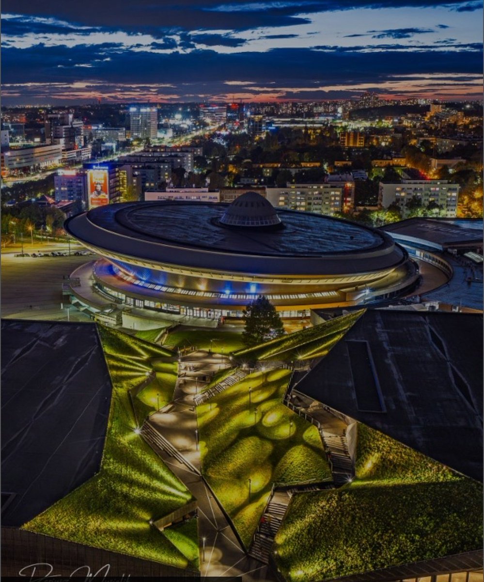 Fana43124688's tweet photo. 🌃 #Kattowitz/#Katowice sieht nachts ein bisschen aus wie eine kleinere Version von New York. Es ist die größte Stadt im Großraum Oberschlesien und die zweitgrößte Stadt Schlesiens.
#Polen #Schlesien
⬇️
https://t.co/hVbp1XHB4K
@CG0386 @fasha_4 @Krzy1914 @paddleonthesea https://t.co/hxDX8QIUDX
