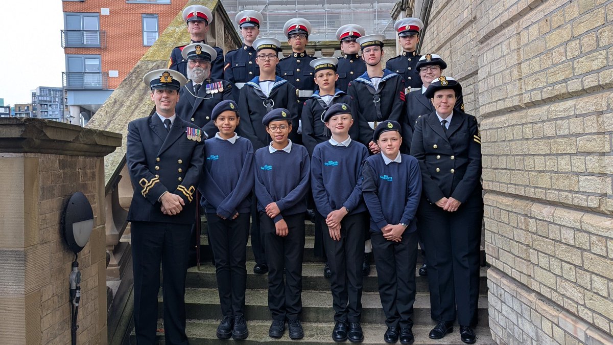 Here's a photo of (almost all of) the Cadets and Adult Volunteers from the Unit after yesterday's South East District Trafalgar Parade. Well done again to everyone who was there.

#seacadets #seacadetsuk #royalmarinescadets #trafalgarday #parade #ipswich