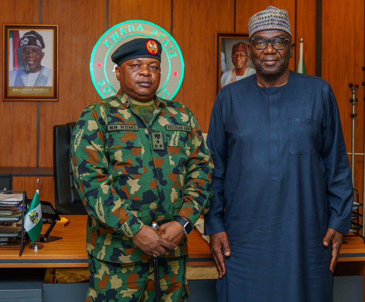 MAKING KWARA SAFER...

Kwara State Governor AbdulRahman AbdulRazaq (right) pictured with the new Brigade Commander of Sobi Barracks, Brigadier-General Nicholas Rume, during the latter's courtesy visit to the Ahmadu Bello House Ilorin, Kwara State, on Monday.