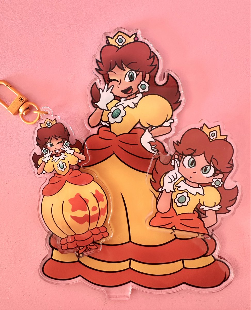 poppielollipop's tweet image. up and fully stocked!!
i&apos;ve launched my online shop!! its got keychains, pins and standees!!
its always been a dream of mine to be able to make cute little goodies of my art and if things go well i&apos;ll be sure to make more :))
U.S. only!! link in bio 💞💞
#OnlineStore #onlineshop