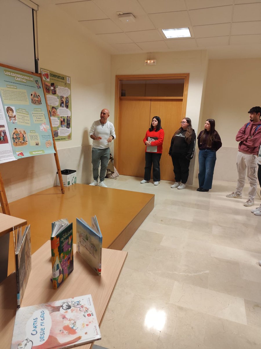 Aportando nuestro granito de arena en II Jornadas de Innovación Escolar para Futuros Docentes <a href="/MagisterioZA/">Facultad de Ciencias de la Educación</a> <a href="/usal/">Universidad de Salamanca</a>  <a href="/cfiezamora/">CFIE de Zamora</a> Cuando las iniciativas y el trabajo en equipo se transforman en experiencias educativas inspiradoras #DesdelaMañanaVidaSana #plandeLectura #innovacion