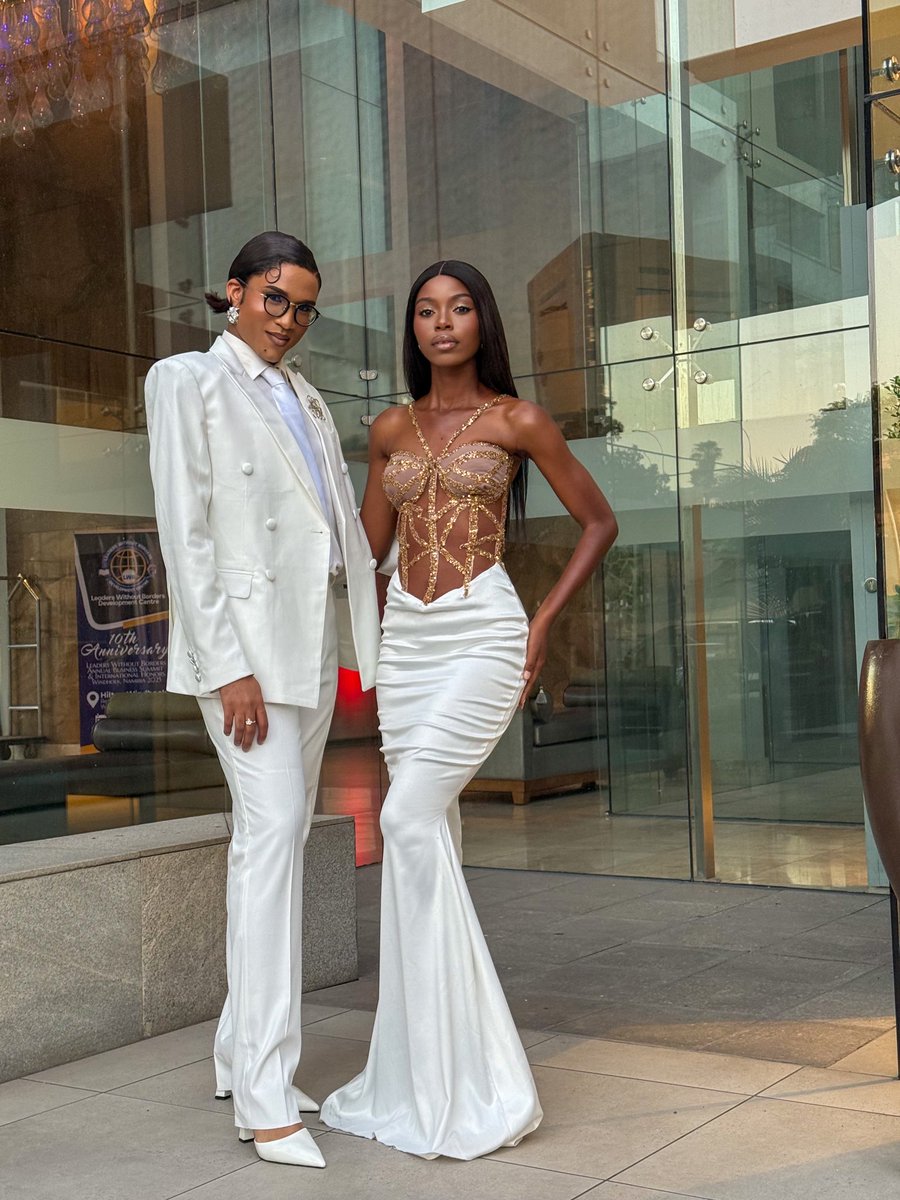 AinaRaizaKweyo's tweet photo. Thank you, SYM, and congratulations to the Fashion Influencer of the Year, @ReinhardMahali ❤️✨. https://t.co/a59ws5IQxJ