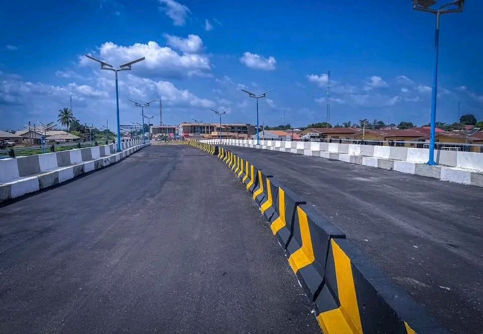 ShakirulliA's tweet photo. Governor Ademola Adeleke has turned Osun into a masterpiece of progress, where roads now flow like rivers of connection and bridges rise as monuments of vision. 
#OsunInfraFocus
#ImoleImpactfulGovernance
#ImoleIsWorking #ForAGreaterOsun #ImoleTill2030 https://t.co/OtkSWQvVi3