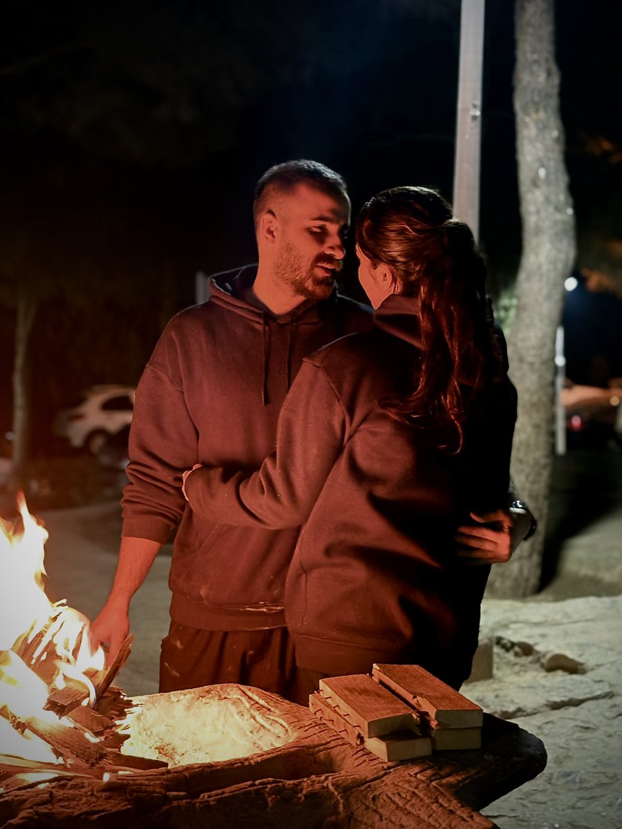 __alifr's tweet image. نازش اعتیاده، درمانشم خودش