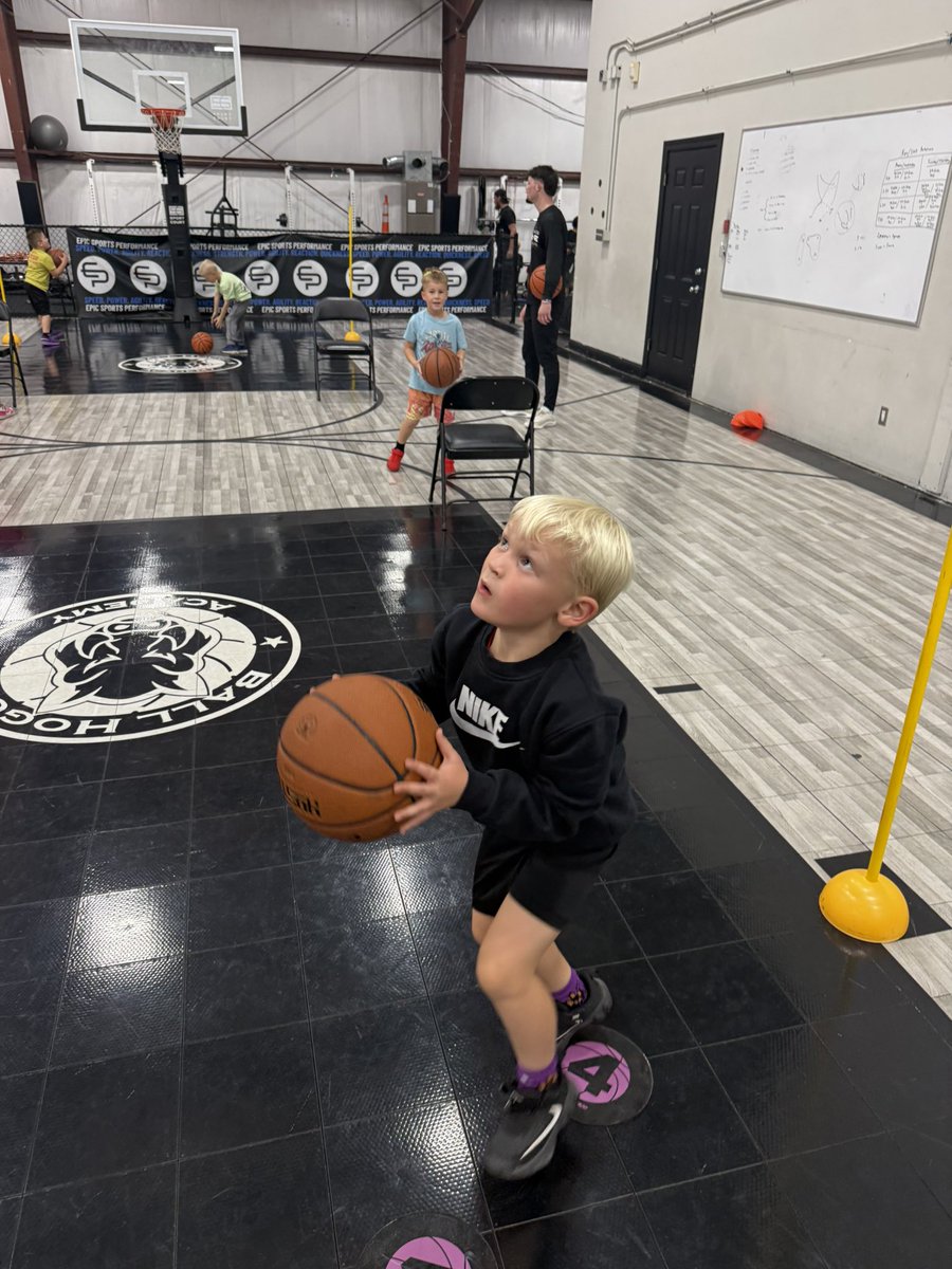 the_bsportsplex's tweet photo. 🙌 The Good News ✝️

Shoutout to our amazing community and Bridge staff, this fall marks our BIGGEST Bitty Baller League (BBL) season yet❗️

Over 75 kids (K–2nd) and 18 teams strong 👏👏
The energy has been incredible and it’s so refreshing to see! 

#BeTheBridge https://t.co/ECqUrxieEs