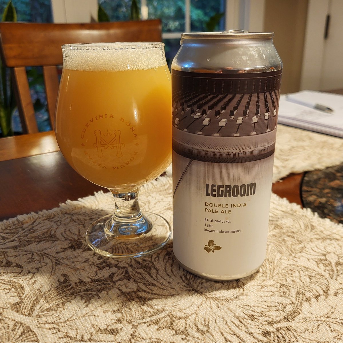 scottvillers's tweet photo. #drinkcheck #mabeer @trilliumbrewing "Legroom" Double IPA https://t.co/GHO2ZKLrDI
