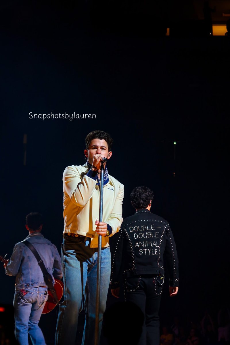 Jonas Brothers || @ Golden 1 Center 

09 • 26• 25 

#jonasbrothers #greetingsfromyourhometowntour #nickjonas #joejonas #kevinjonas #sacramento #pointandshootconcertphotography  #snapshotsbylauren #concertphotography #photographer #cannong7xmarkii #livemusicphotographer
