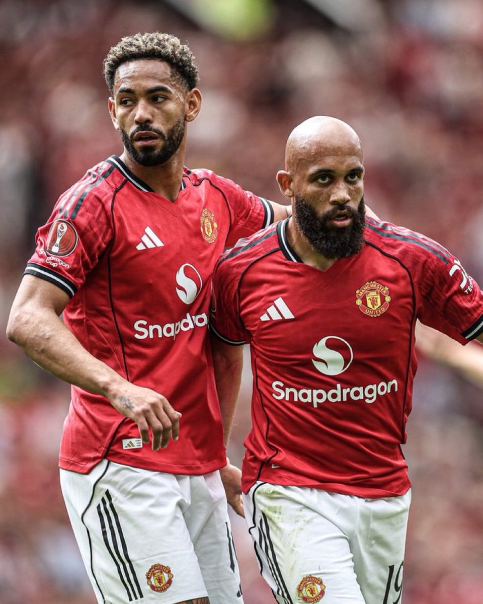 AmorimEra_'s tweet image. This is why they’re so perfect together.
Completely different profiles with varying strengths/weaknesses.
However, both possess undeniable talent and work their socks off.
Fan favourites already.