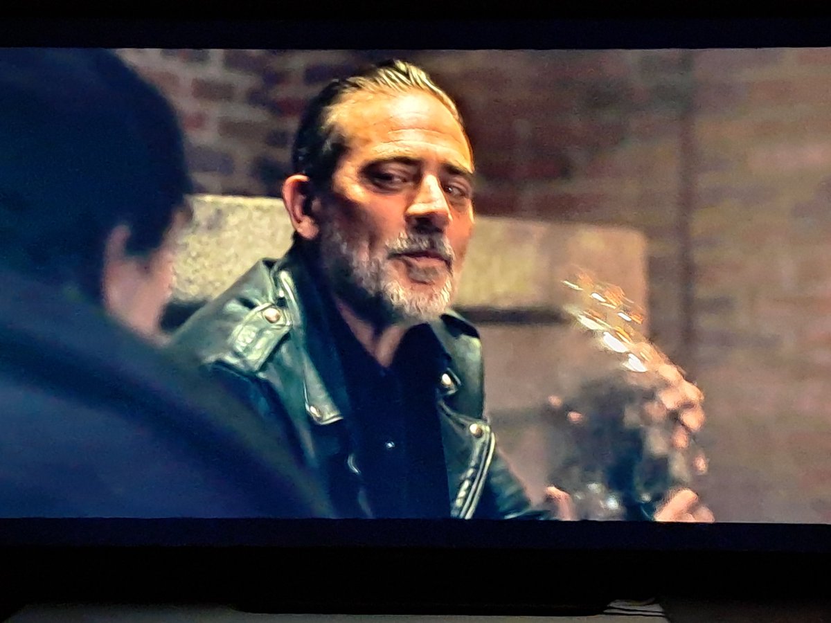 AngusLovee's tweet photo. Who 😉😉@jeffrey Dean morgan https://t.co/3q0rDVwuFO