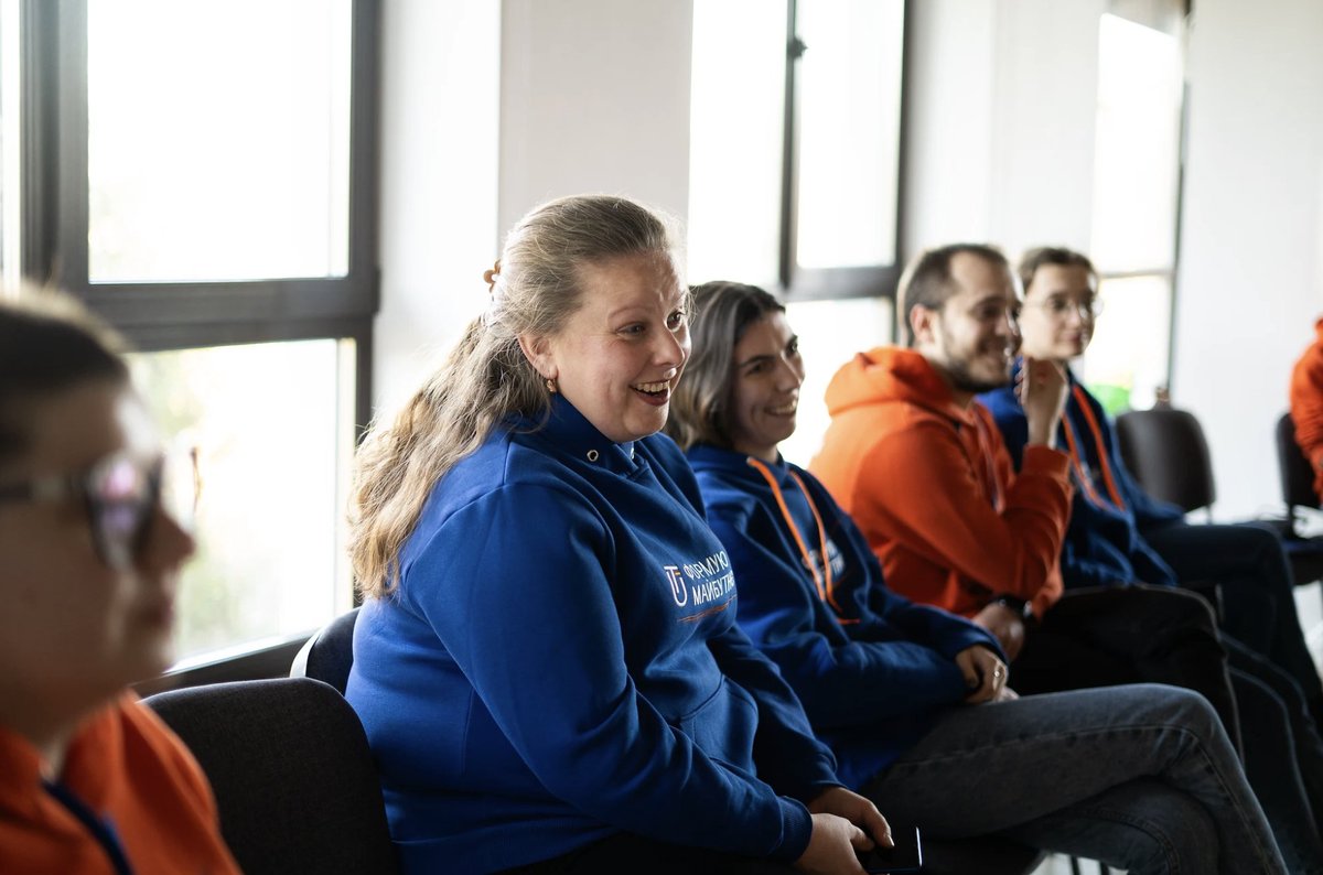 Anna Semylit, a dedicated chemistry teacher from Kyiv, is learning new strategies to bridge learning gaps in her classroom, thanks to an #ECW-supported @TeachForUkraine training initiative in #Ukraine.

"I feel better equipped to support my students &amp; help them overcome the