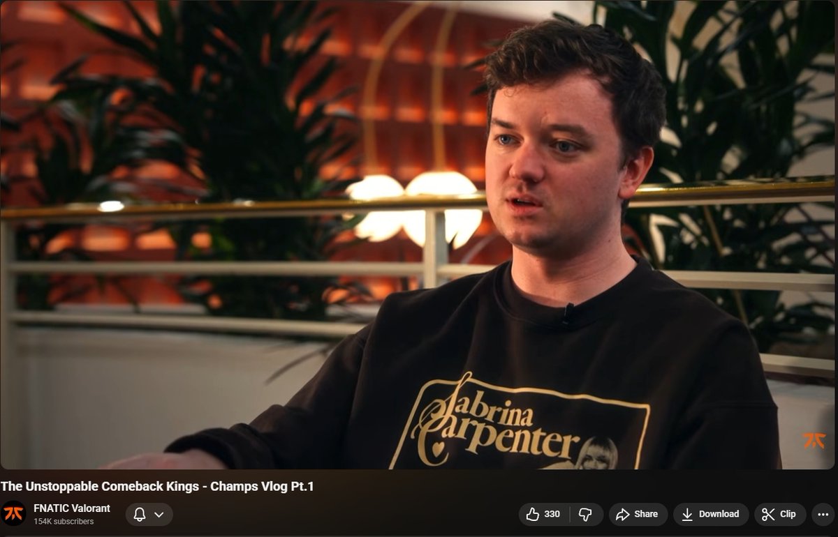 had to rock the sabrina sweater for the vlog, go watch please, it's not the sad part yet

youtube.com/watch?v=8_kCBO…