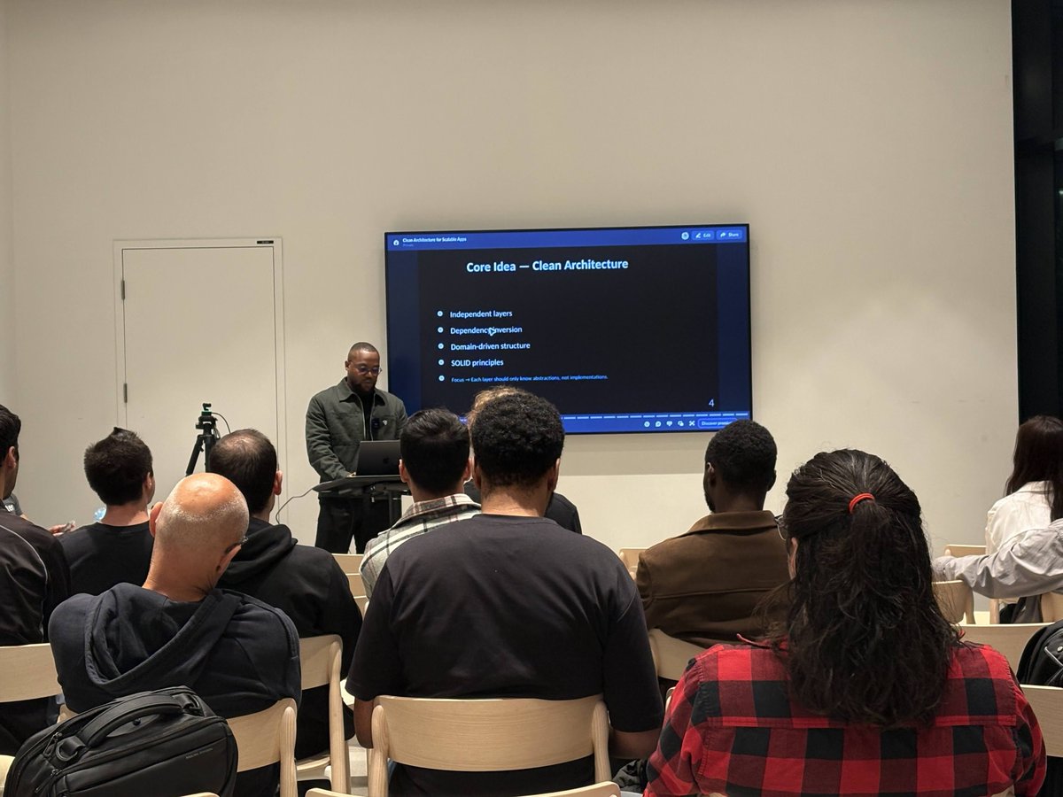 enthusiastDev's tweet image. 🎯 Clean Architecture for Scalable Flutter Apps — Flutter Montréal,  October 2025
Last week's session was all about building scalable Flutter apps without drowning in spaghetti code 🍝
We explored:
How feature-first structure helps teams grasp the app’s domain instantly
Why…