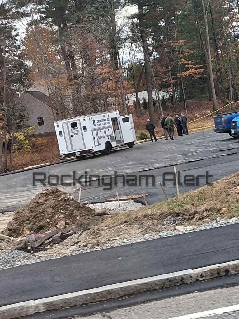 RockinghamAlert's tweet photo. Derry, NH *FOUND BODY* Rockingham Rd & Birch St - Large police presence at a construction site, scene held for an investigation after a body was found in a retention pond - 10/27 - 14:45 #DerryNH https://t.co/dxkyJopikh