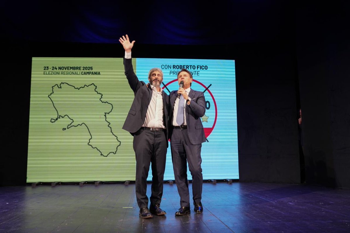 Le donne e gli uomini del Movimento 5 Stelle sono la mia forza. Anche oggi a Napoli ho ribadito di essere orgogliosamente presidente di una comunità di persone oneste, sinceramente devote a quei principi e a quei valori che ci hanno ispirato, in tutti questi anni, nel combattere
