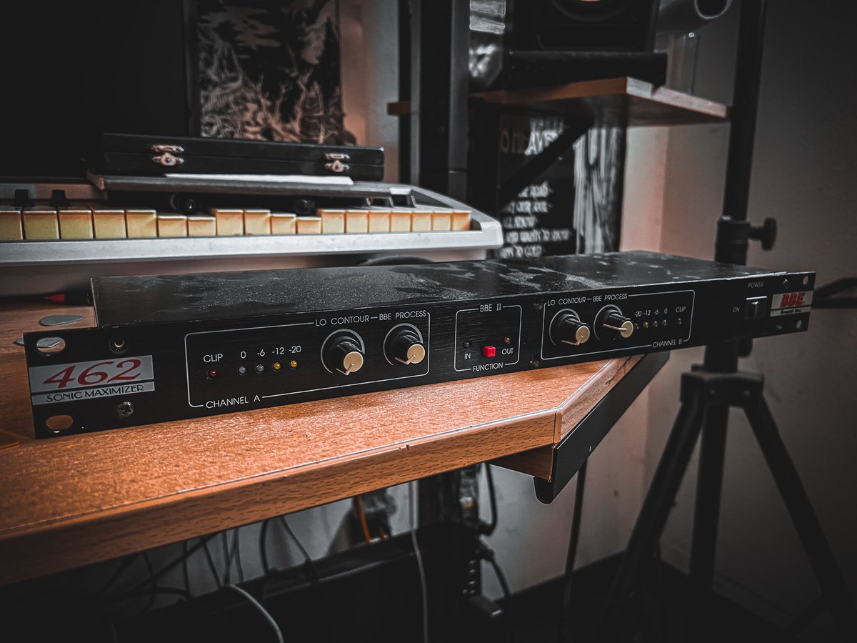 scribe_415's tweet image. I guess the collection of the outboard gear is going to start with a free BBE Sonic Maximizer. And so it begins..