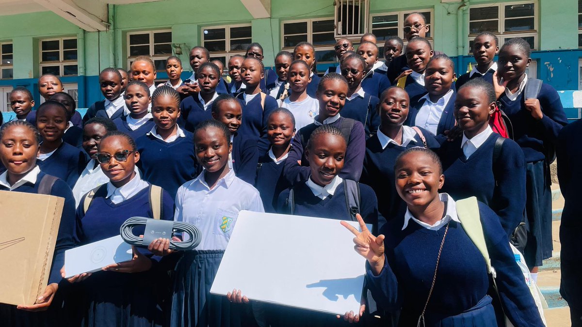 benjimk's tweet image. The DRC faces one of the toughest global digital divides where some areas still struggle with speeds as low as 500 kbps. 
But our private initiative is bringing the future now! Thanks to the funds raised, in just 4 months, we equipped 14 schools across 6 provinces deep inside…
