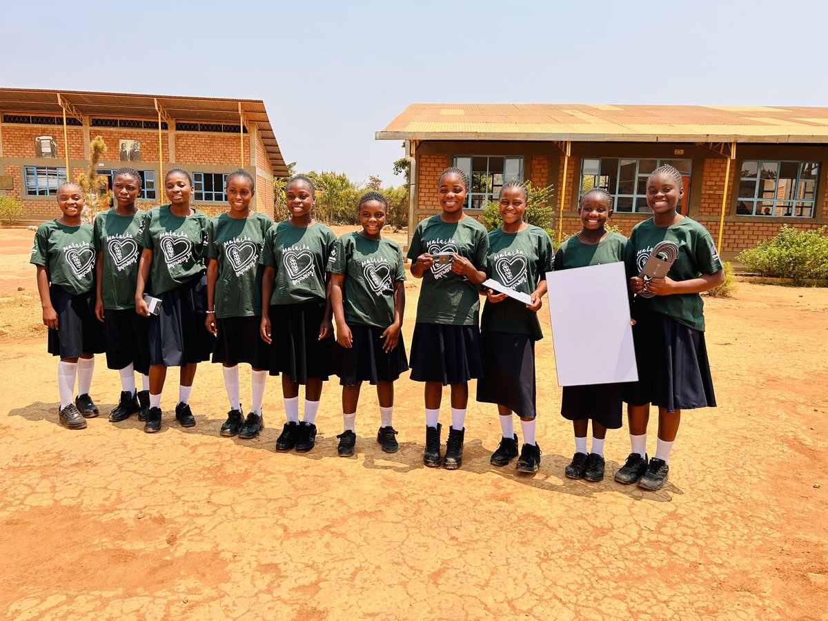benjimk's tweet image. The DRC faces one of the toughest global digital divides where some areas still struggle with speeds as low as 500 kbps. 
But our private initiative is bringing the future now! Thanks to the funds raised, in just 4 months, we equipped 14 schools across 6 provinces deep inside…