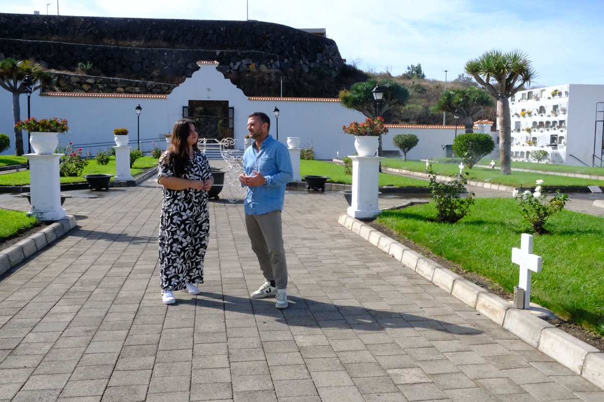 tvlapalma's tweet image. 💐El Ayuntamiento de El Paso embellece el Cementerio de San Vicente Ferrer con motivo de la festividad de Todos los Santos
TVLaPalma.com #TVLaPalma #ElPaso #Cementerio #Decoracion 

📰Noticia Completa: tvlapalma.com/not/39982/ayun…