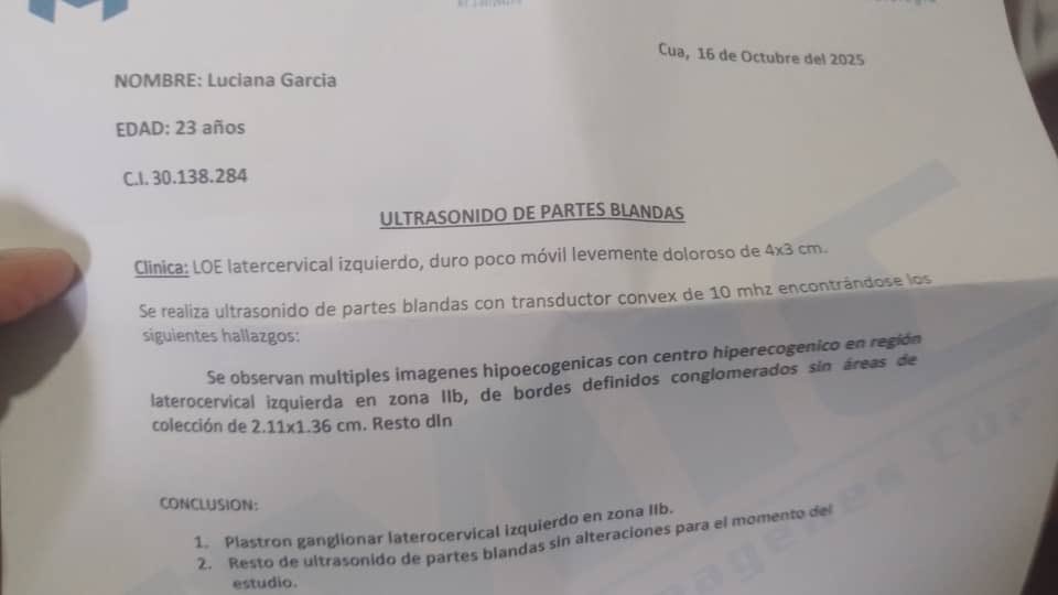 AlexaGomezDos's tweet image. Buenas noches. Lucciana tiene 23 años, es una chica con parálisis cerebral y está internada en el clínico universitario con un diagnóstico de Plastron ganglionar. La muestra deben enviarla para biopsia y hacerle otros exámenes. Su mamá es de los Valles del Tuy y no cuenta con los…