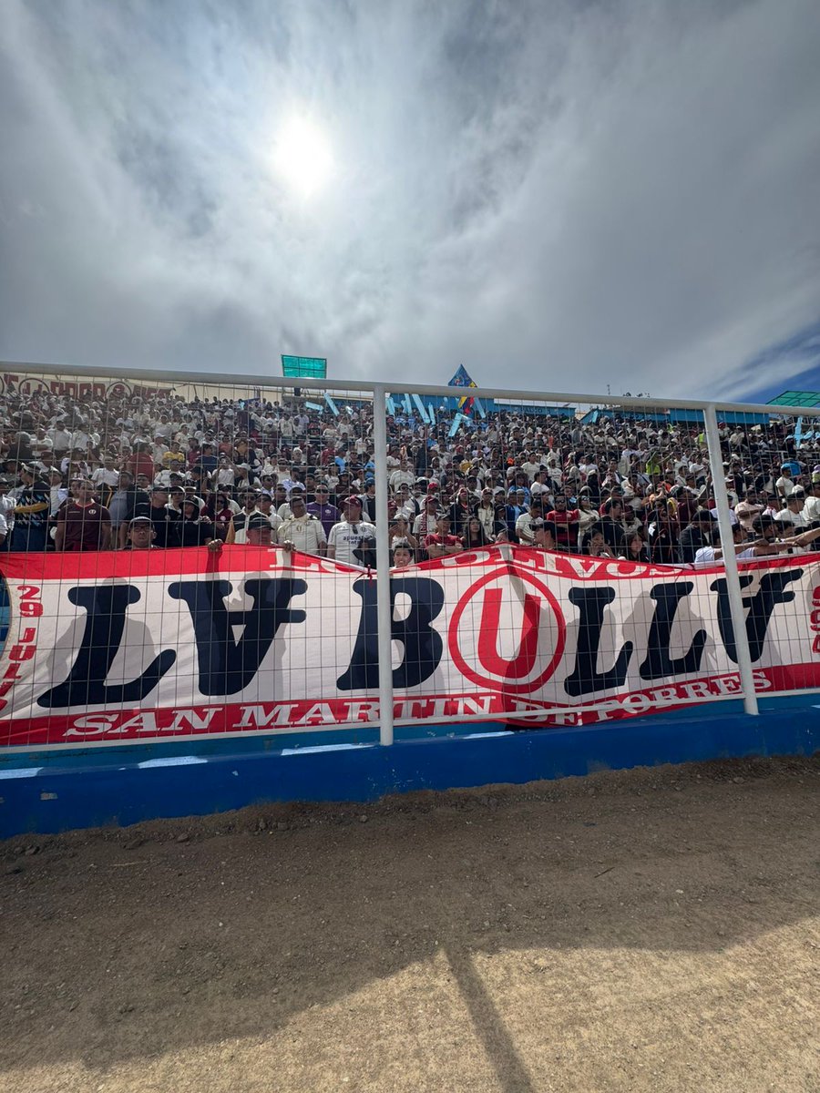 Ya en Lima solo agradecerte <a href="/Universitario/">Universitario</a> por este tricampeonato, muchas gracias merengue querido.
.
.
.
𝗟𝗔 𝗕Ⓤ𝗟𝗟𝗔 𝟭𝟵𝟵𝟰 👊🏼👊🏼👊🏼
𝐋𝐎𝐒 𝐎𝐋𝐈𝐕𝐎𝐒 - 𝐒. 𝐌. 𝐏.
𝑪𝒐𝒏 𝒍𝒂 𝒄𝒓𝒆𝒎𝒂 𝒆𝒏 𝒆𝒍 𝒑𝒆𝒄𝒉𝒐, 𝒑𝒂𝒔𝒆𝒂𝒎𝒐𝒔 𝒕𝒓𝒆𝒄𝒉𝒐 𝒂 𝒕𝒓𝒆𝒄𝒉𝒐.