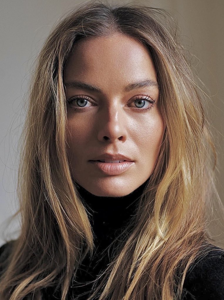 filesmargot's tweet image. the face card INSANE.