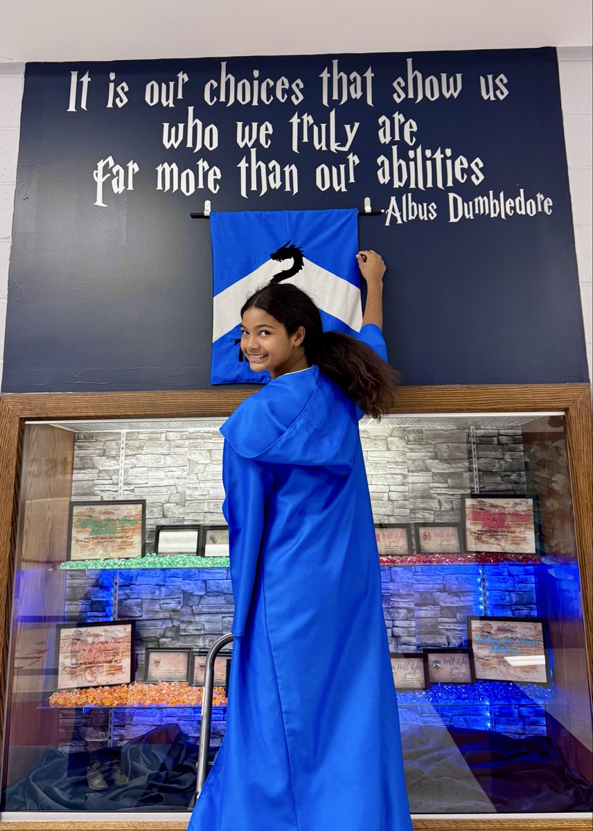 SCE_Principals's tweet image. Congratulations to the House of Tanzanite for winning 1st Quarter!!! 💙💙💙💙 #scesoars