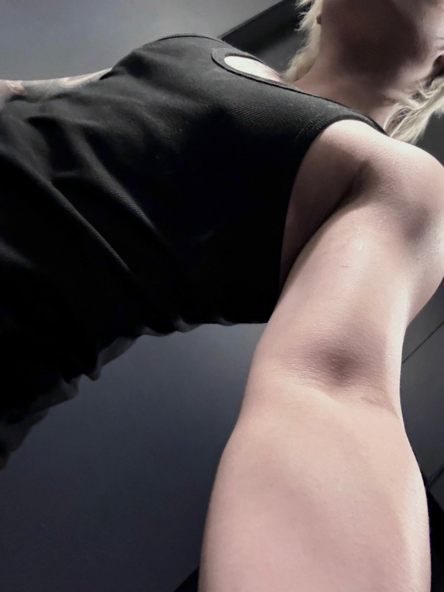 #宽肩窄腰 #反差 #男菩萨