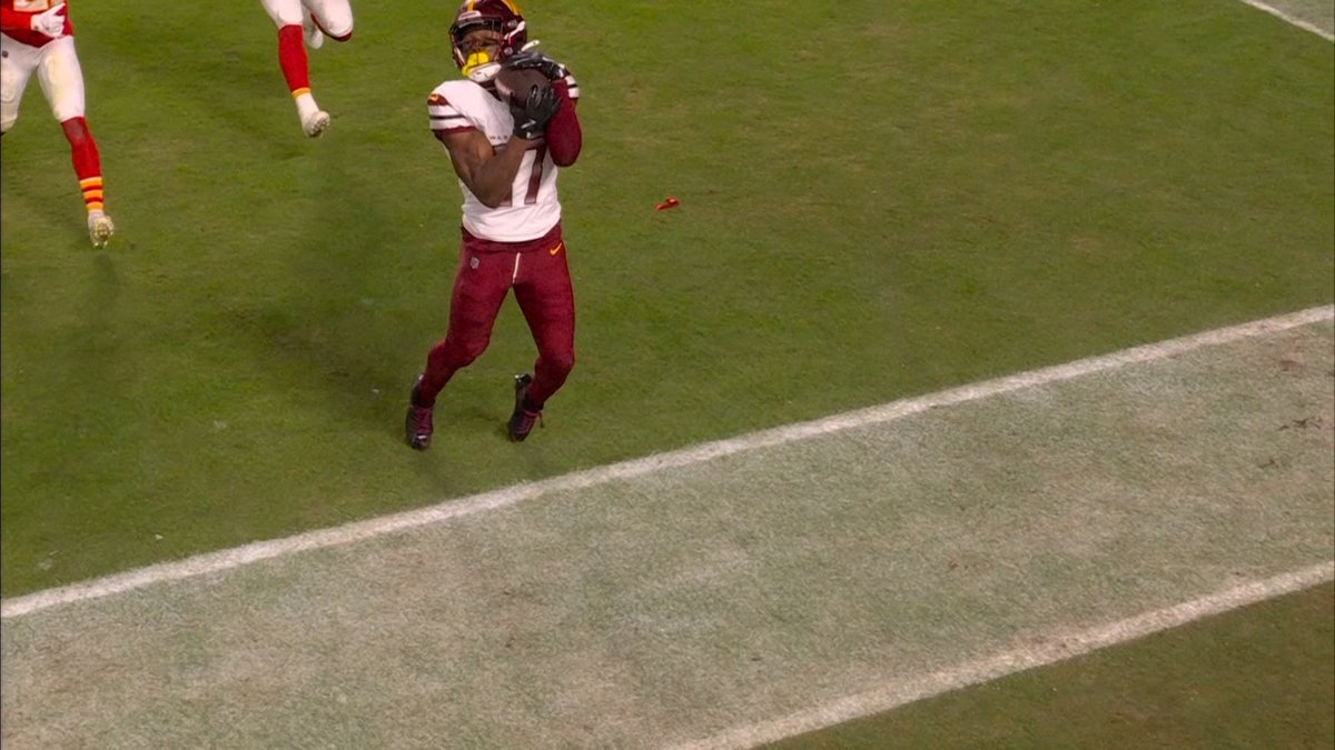 Welcome back Terry McLaurin!

First touchdown of the year is a damn good one