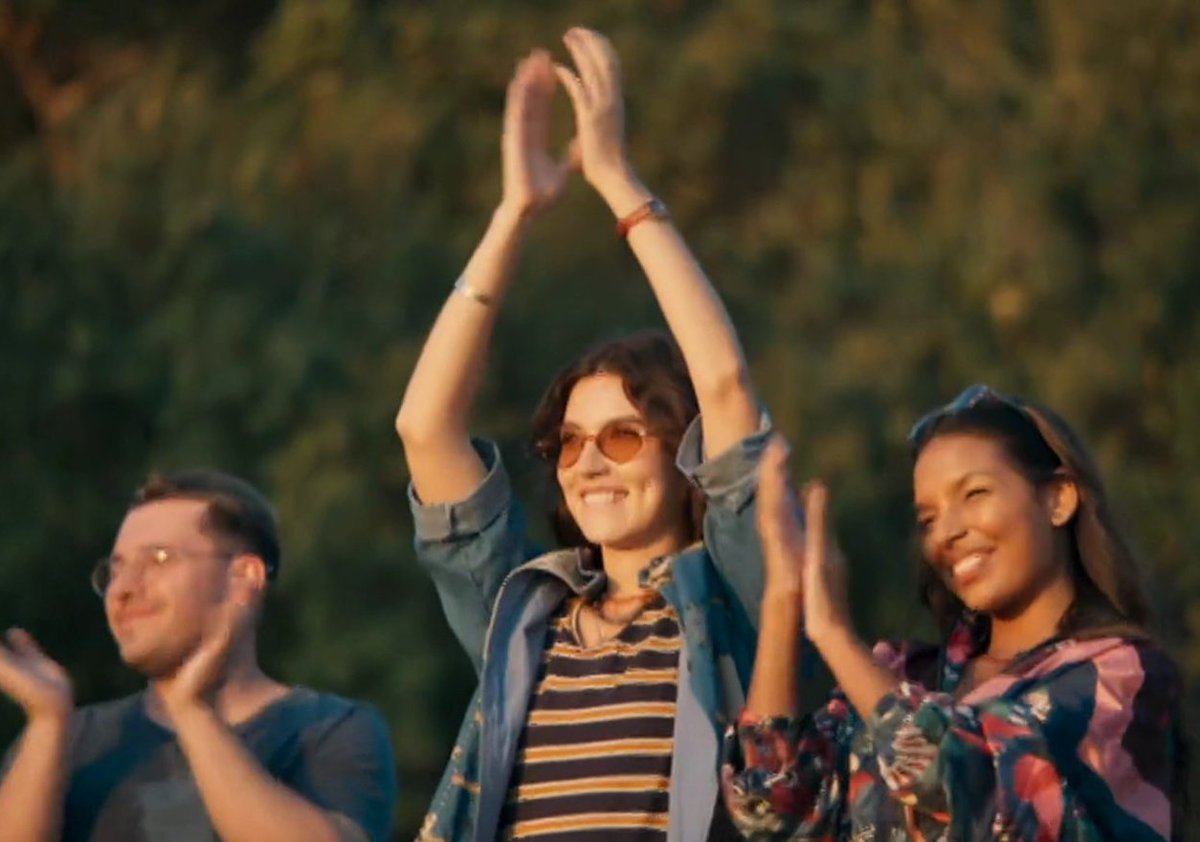 ORaphaelComPH's tweet image. #trêsgraças é a the eras do aguinaldo silva
ele misturou os elementos fortes de suas produções anteriores e tá escrevendo essa novela