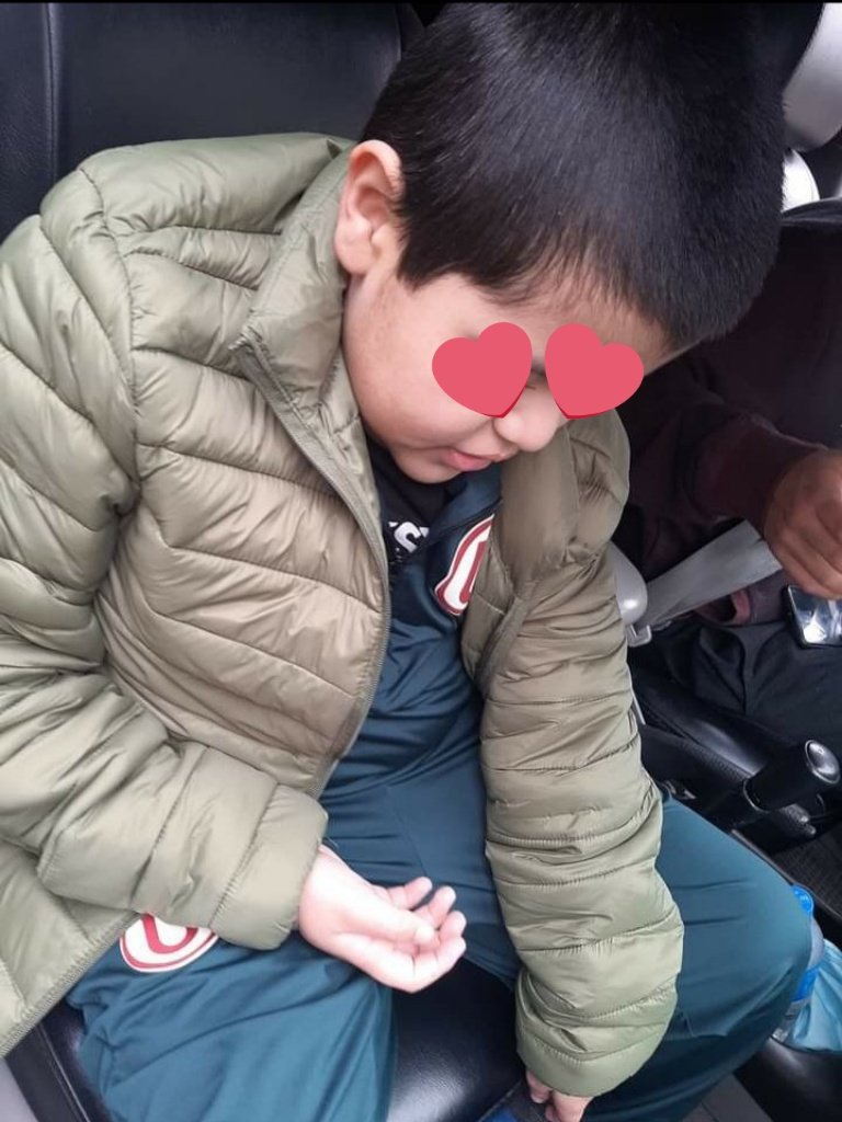 El es Thiago, el niño del que han leído desde que tengo X y más en los últimos días, es mi hijo, tiene autismo,ama el fútbol, es fan de la formula 1, de los dibujos de los 90 y el día 26 de Octubre es su cumpleaños, ahora sabe que ese mismo día la U se hizo TRICAMPEÓN