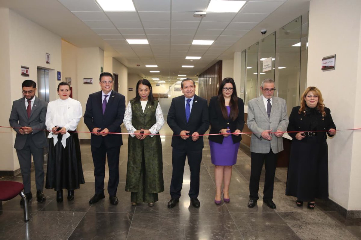 mgdohector's tweet photo. Hoy acompañé a las y los integrantes del Tribunal de Disciplina Judicial, que encabeza la Magistrada Maricela Reyes Hernández, en la inauguración de su nueva sede en el Edificio de Acceso a la Justicia. ⚖️✨

Tuve el honor de tomar protesta a sus nuevos integrantes y titulares de área, quienes asumirán con responsabilidad la tarea de fortalecer la integridad y la confianza en nuestra labor judicial.

Con acciones como esta, seguimos consolidando un @PJEdomex más fuerte, transparente y cercano a la ciudadanía. 🤝

#JusticiaCercana #PJEMcercano