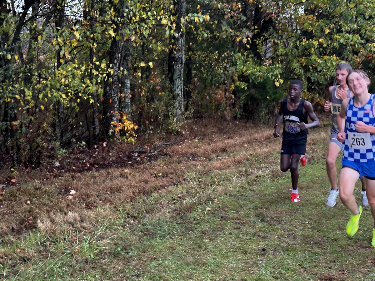 Inspiration! Boys cross country team heading to the state meet in Memphis. ⁦<a href="/TCSPublic/">TullahomaCitySchools</a>⁩ ⁦<a href="/TullahomaHS/">Tullahoma HS</a>⁩