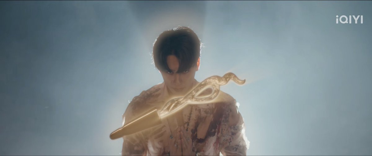 PharanOffice's tweet image. #เขมจิราต้องรอดตอนจบ
#เขมจิราต้องรอดตลอดกาล

        จริงๆ อาวุธนี้พ่อครูวางไว้ข้างฐานพระ แกไม่ได้พกไว้กับตัวด้วยซ้ำ แต่แกเรียกออกมาได้โดยที่ไม่ต้องสัมผัส  เพียงแค่อัญเชิญอาวุธนั้น
ก็มาเลย แปลว่าอาวุธที่ท่านมอบมันเหมือนเป็นการบอกว่า…