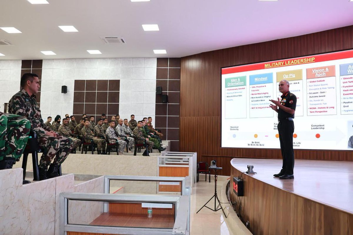 VajraCorps_IA's tweet image. #IndianArmy #OnPathToTransformation

Lt Gen Ajay Chandpuria, AVSM, VSM, #GOC #VajraCorps, interacted with Course Members of the 81st Defence Services Staff Course, comprising cutting edge leadership of the Tri-Services, Friendly Foreign Countries and Faculty Members.
He shared…