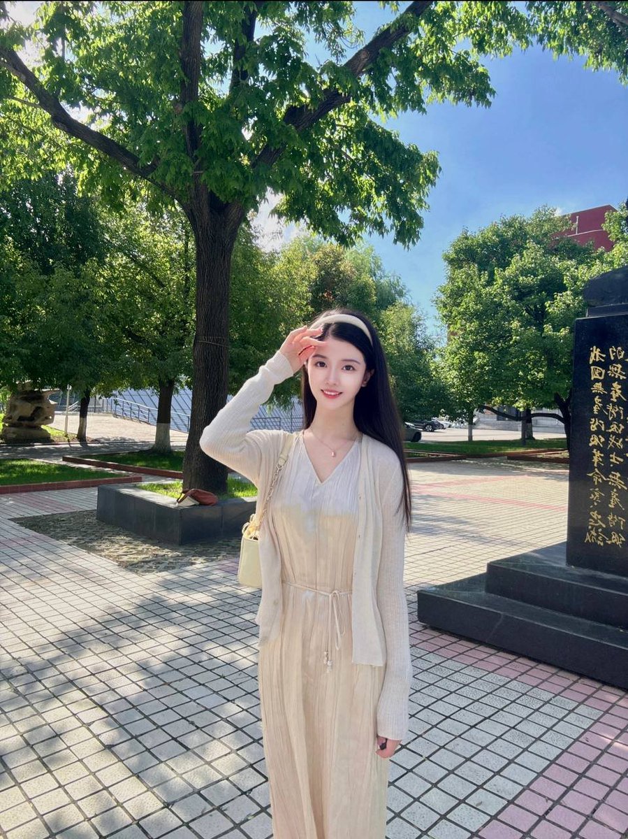 请叫一声老师 tweet media