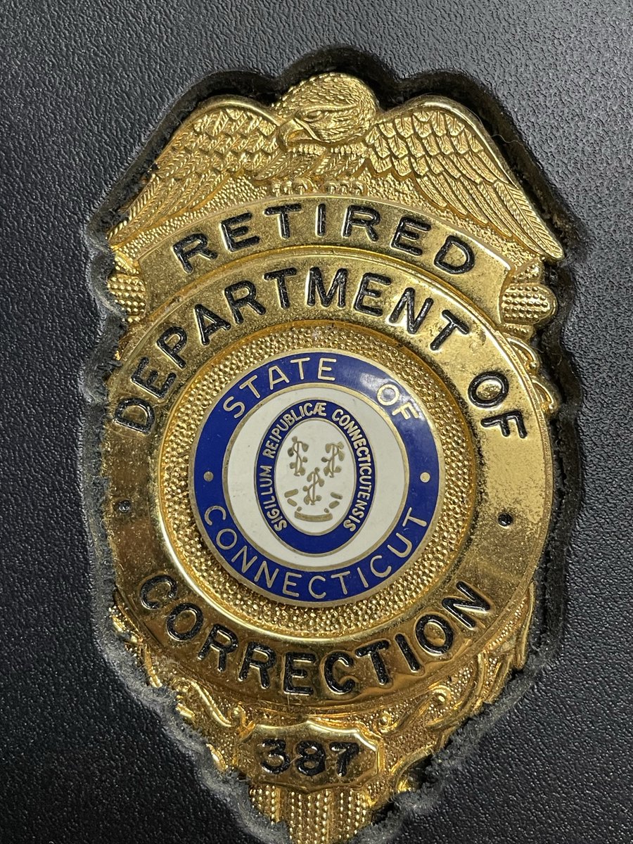 bigdaddyGOC's tweet photo. I was 23yrs old, my 1st year “Behind the Walls”, working “Post 7” at the County! B.C.C. was the place to be, in the shadows of “P.T. Barnum & Father Panik Village”! I always got up! If you could make it there you could make it anywhere! #TheFlats #NorthWing #History #LGM https://t.co/UC3vuCSAvR
