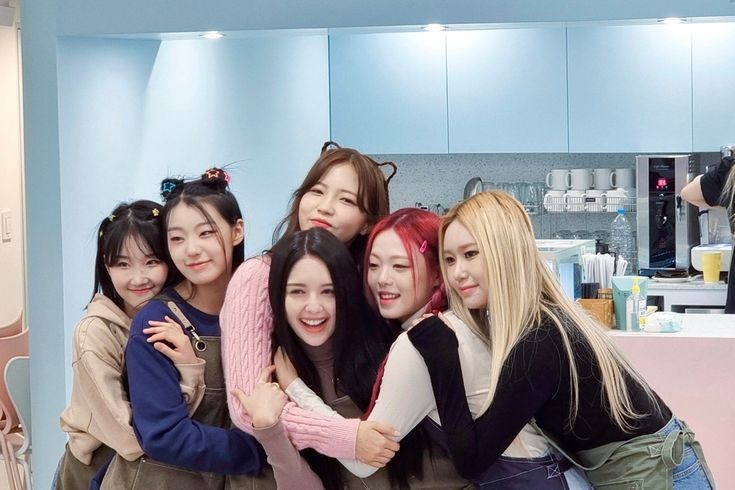 Yeniahhainey's tweet photo. It's not goodbye, it's see you later. Wishing all the members of Lapillus the best on their future paths. I'll be cheering you on! 💎 🌟

@Lapillus_twt @offclLapillus 
#Lapillus #라필루스 #Chanty #Shana #Yue #Bessie #Seowon #HAEUN https://t.co/3Nhm3AnYcL