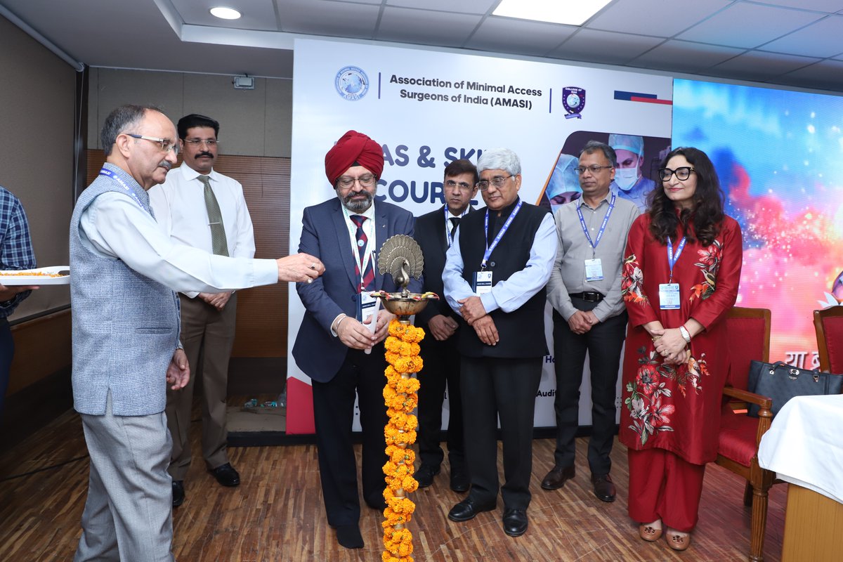 ProfRajdeep's tweet photo. Thank you, Department of Surgery, GMCH Chandigarh for conducting the 119th AMASI skill course https://t.co/JV0Z3F0eDt