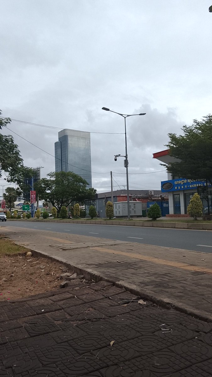 មកដល់ភ្នុំពេញហើយរកកន្លែងចុយមិនបានសោះ❤️️❤️️👌👌មានអ្នកជិតៗនឹងអត់ហៅផង💧💦💧💦