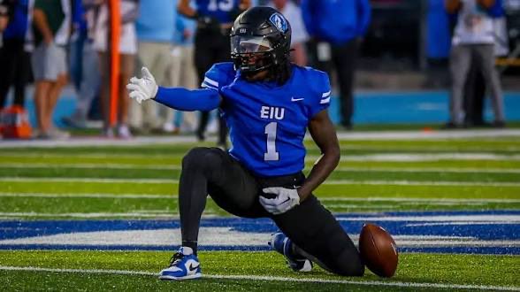 #AGTG blessed to receive my 12th offer from <a href="/EIU_FB/">Eastern Illinois Football</a> <a href="/CoachLGeorge/">Les George</a> <a href="/carterhankins11/">Carter Hankins</a> <a href="/Youngbullz22/">#YoungBullz Training & Recruitment</a> <a href="/Earvin_Moore/">Earvin Moore</a> <a href="/TheEJlive/">Enterprise-Journal</a> <a href="/JuCoFootballACE/">JuCo Football Forer</a> <a href="/cj_marketingAgt/">CJ Johnson</a>