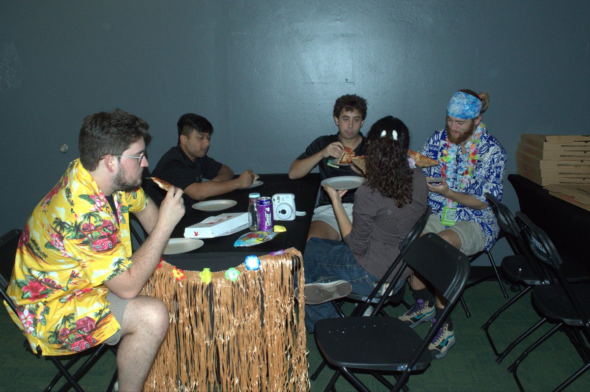 CoolELive's tweet image. Truly surreal to think about how this past weekend was my last Battle For Florida as a member of the @USF_Esports team

It has been an honor to be so entrenched in the collegiate esports scene here in Florida for the last 4 years. So proud of my prod staff and how far we’ve come.