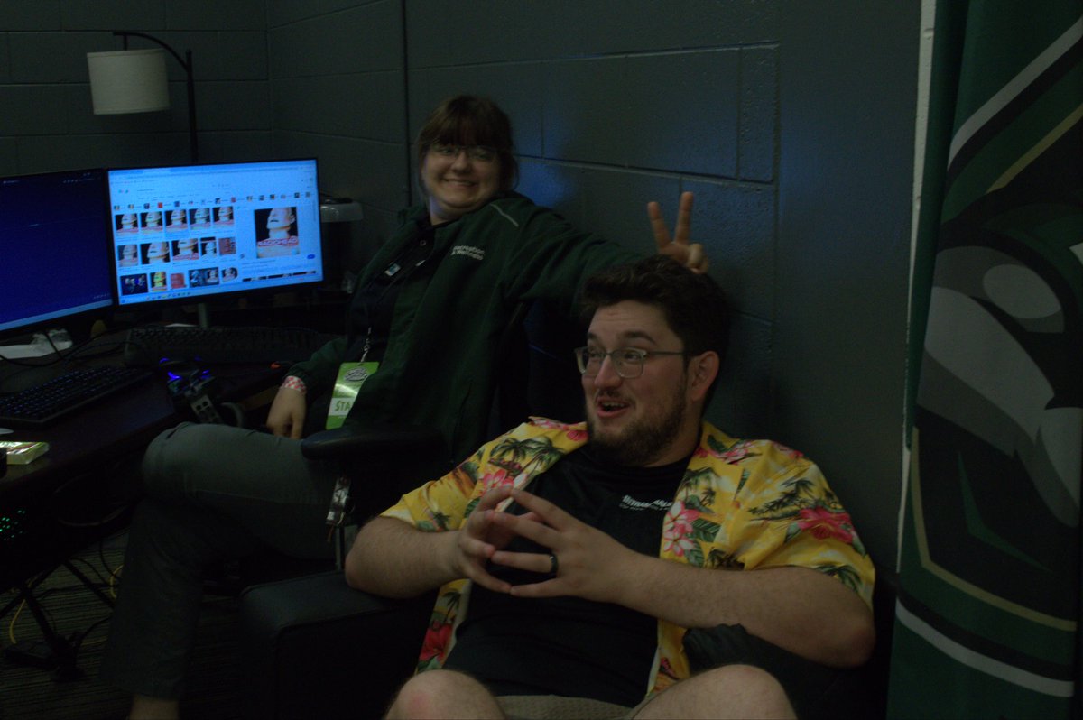 CoolELive's tweet image. Truly surreal to think about how this past weekend was my last Battle For Florida as a member of the @USF_Esports team

It has been an honor to be so entrenched in the collegiate esports scene here in Florida for the last 4 years. So proud of my prod staff and how far we’ve come.