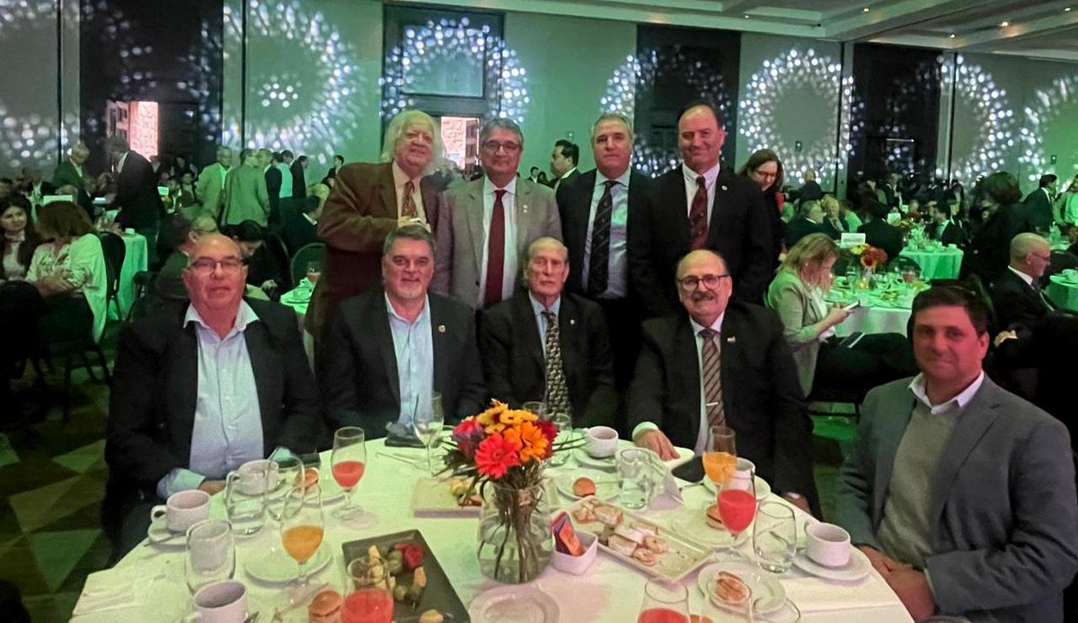 arp_py's tweet image. El Presidente de la ARP, Dr. Daniel Prieto Davey, participó en la jornada de este lunes 27 de octubre de las actividades del ENAGRO 2025 de Chile.
Este es un evento anual organizado por la Sociedad Nacional de Agricultura (SNA).