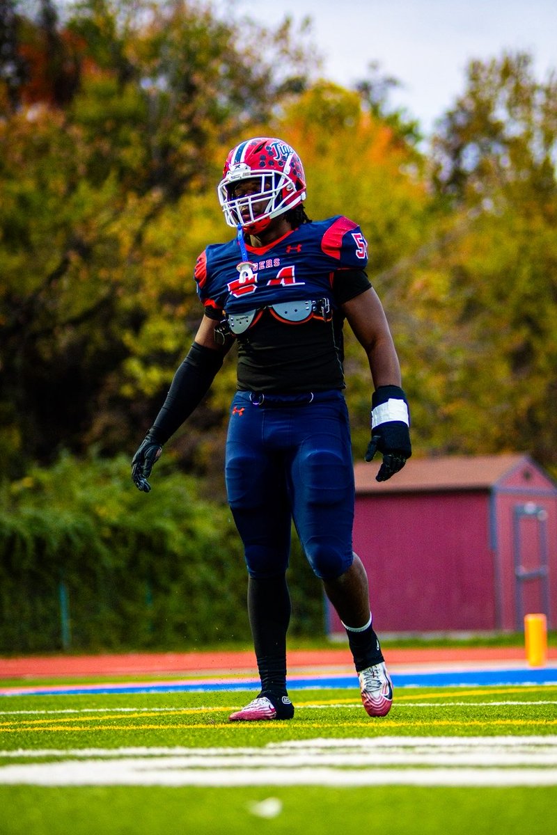 KaedynDaniels54's tweet image. FULL SEASON FILM‼️
hudl.com/v/2T5arx
-7-3 season #1 seed going into the playoffs!!
-Ecstatic for the playoff run me and my guys will let our presence be felt all on the field!
@CoachTJHolmes @WPIAL_Insider @McKTigersFB @coachjaturner @7Twice @Duq_CoachMack @CoachTerryPSU